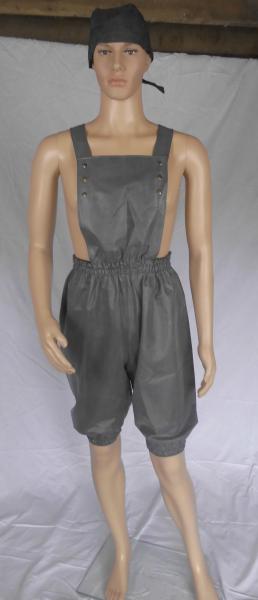 CARLY Latzhose – Stilvolle Bequemlichkeit mit perfektem Sitz